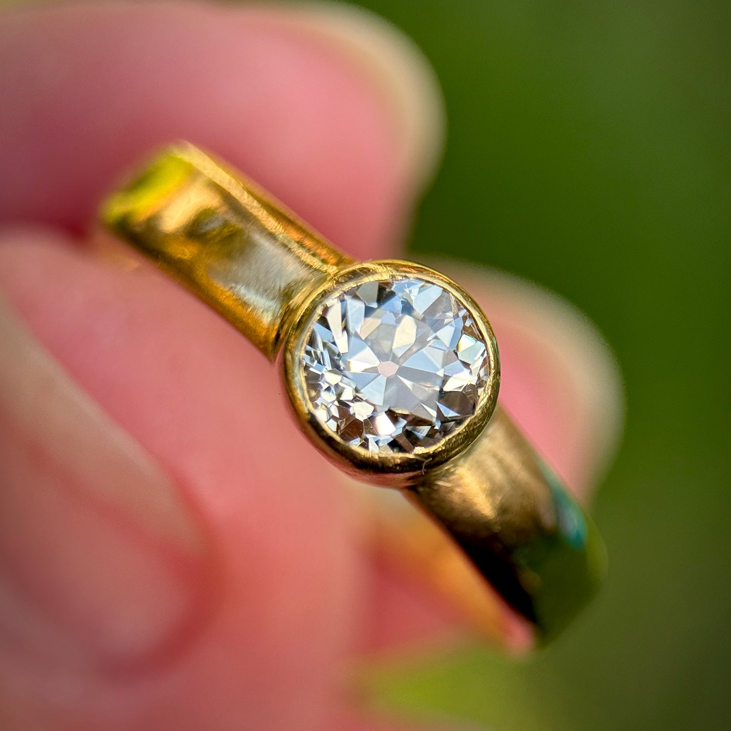 0.90CT Old Mine Cut Diamond Solitaire 18ct Gold Ring Size Q 5.0g