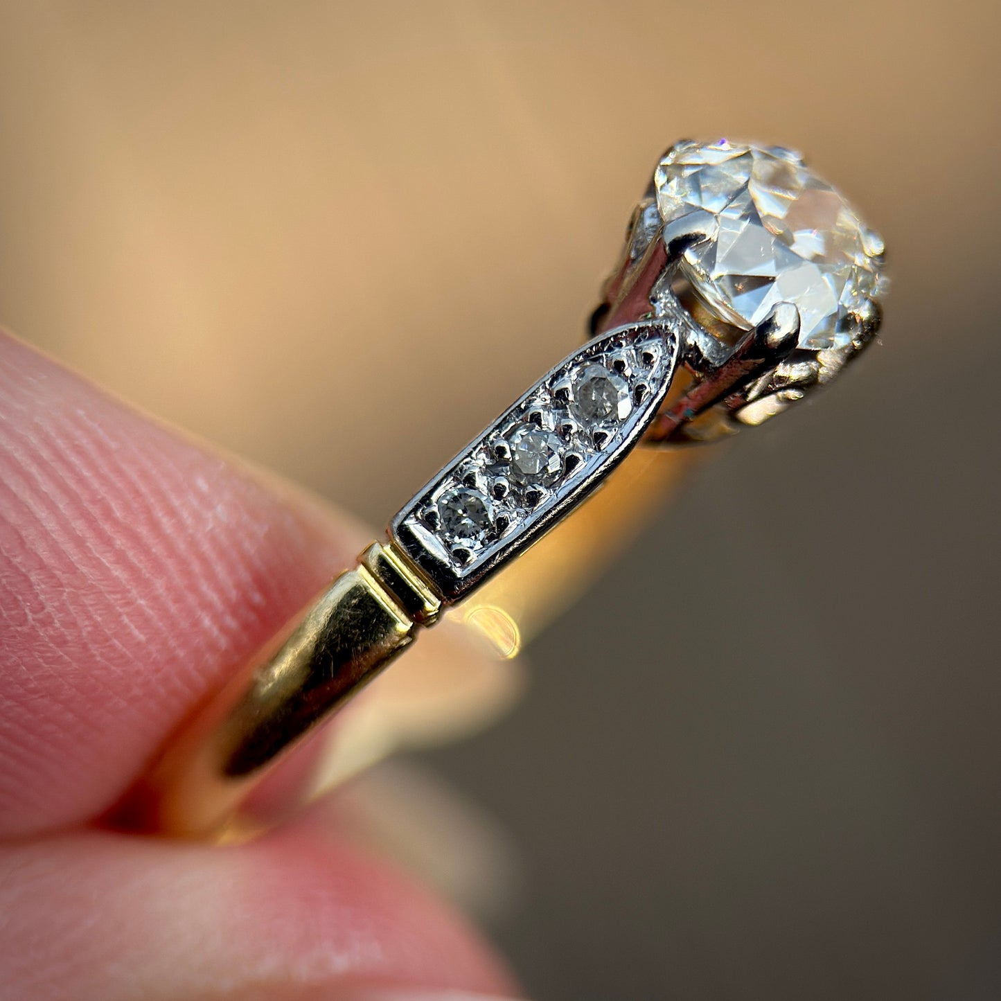 18ct Gold 0.68ct Old Mine Cut Diamond Solitaire Engagement Ring 2.3g
