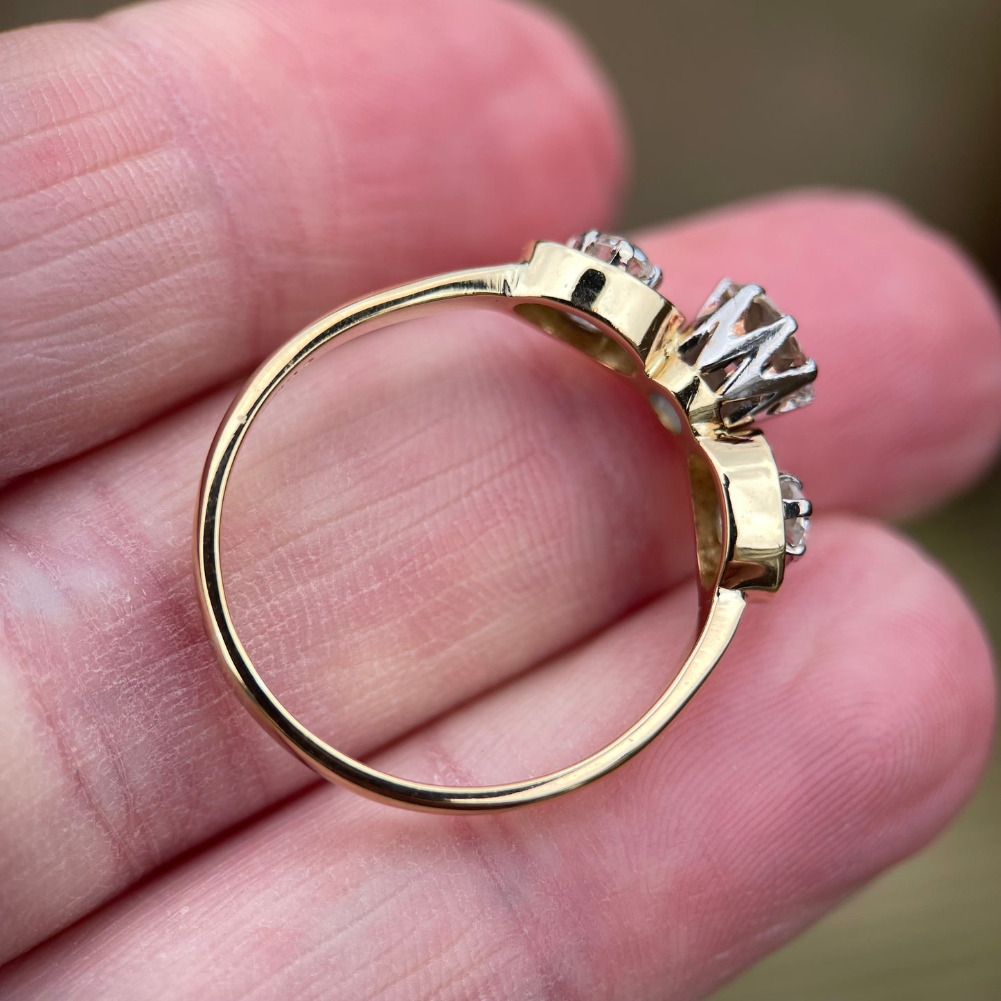 18ct Gold 0.88ct Old Cut Diamond Three Stone Trilogy Ring