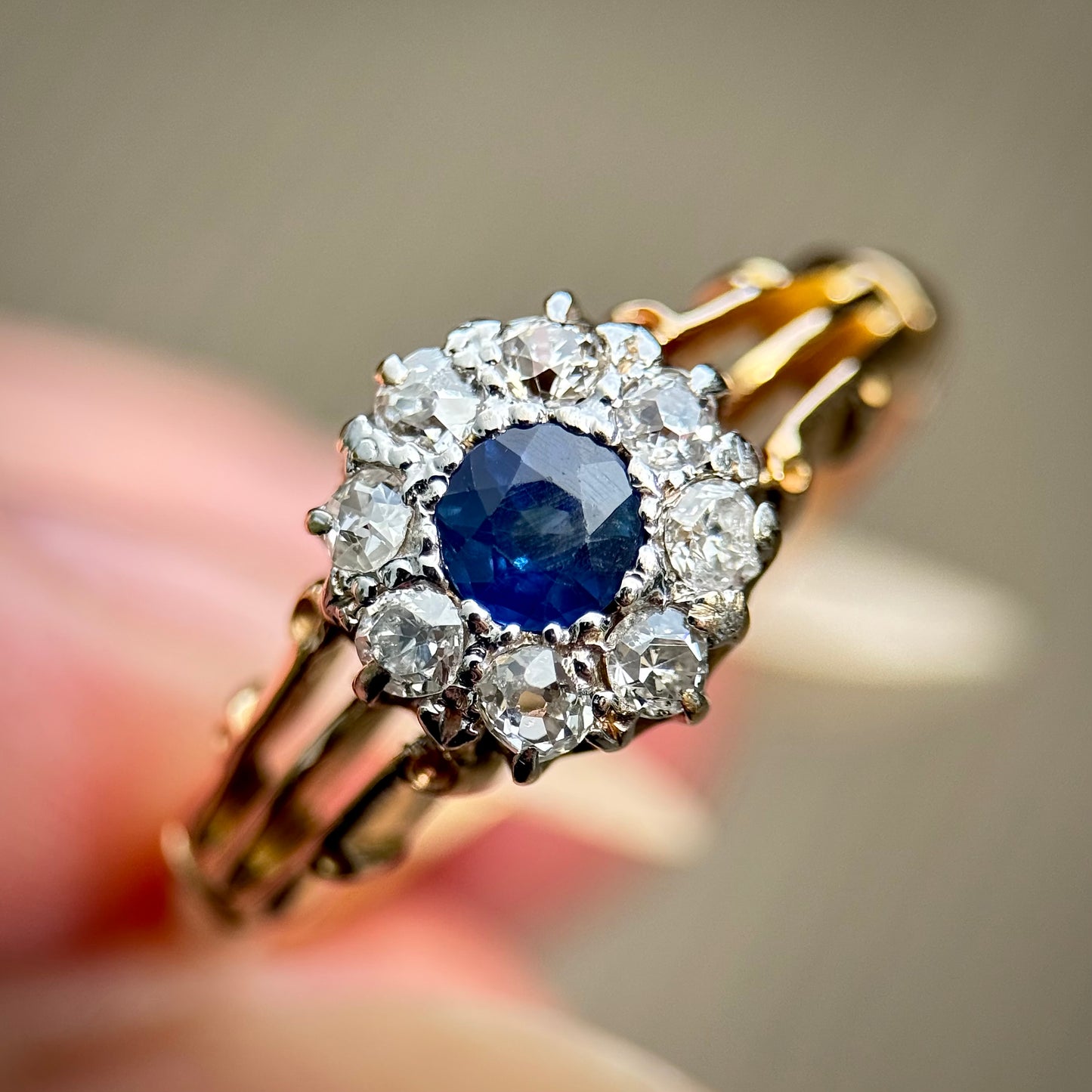18CT Gold Antique 0.25ct Sapphire & 0.32ct Old Cut Diamond Cluster Ring