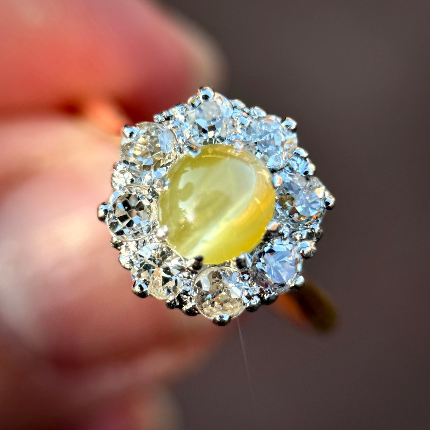 18CT Gold Antique Edwardian Cats Eye Chrysoberyl & Old Cut Diamond Cluster Ring