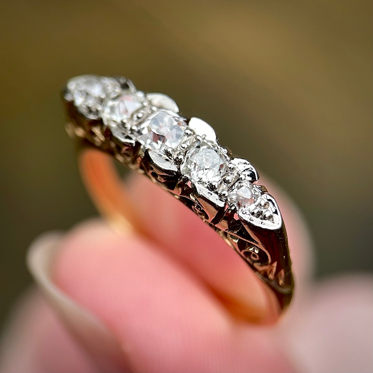 18ct Gold Antique Old Cut Diamond Five Stone Ring Size M 1/2
