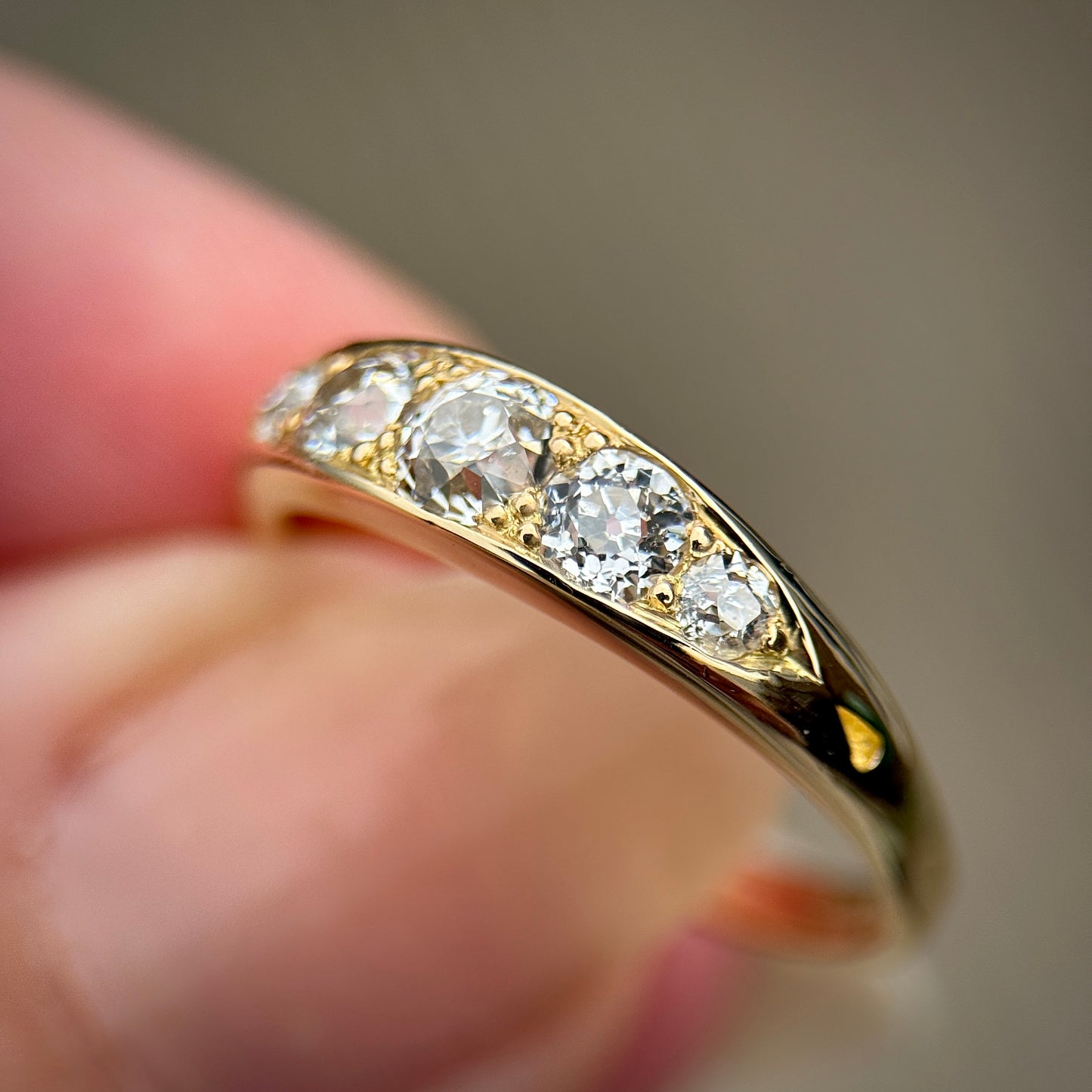 18ct Gold Antique 0.80ct Old Cut Diamond Five Stone Half Hoop Ring Size N