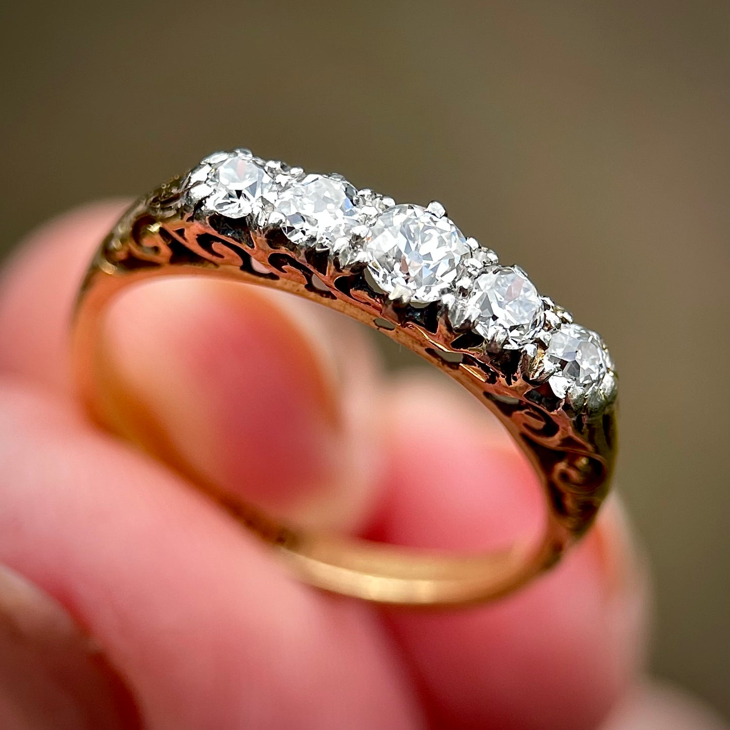 18ct Gold Antique Old Cut Diamond Five Stone Ring Size K 1/2