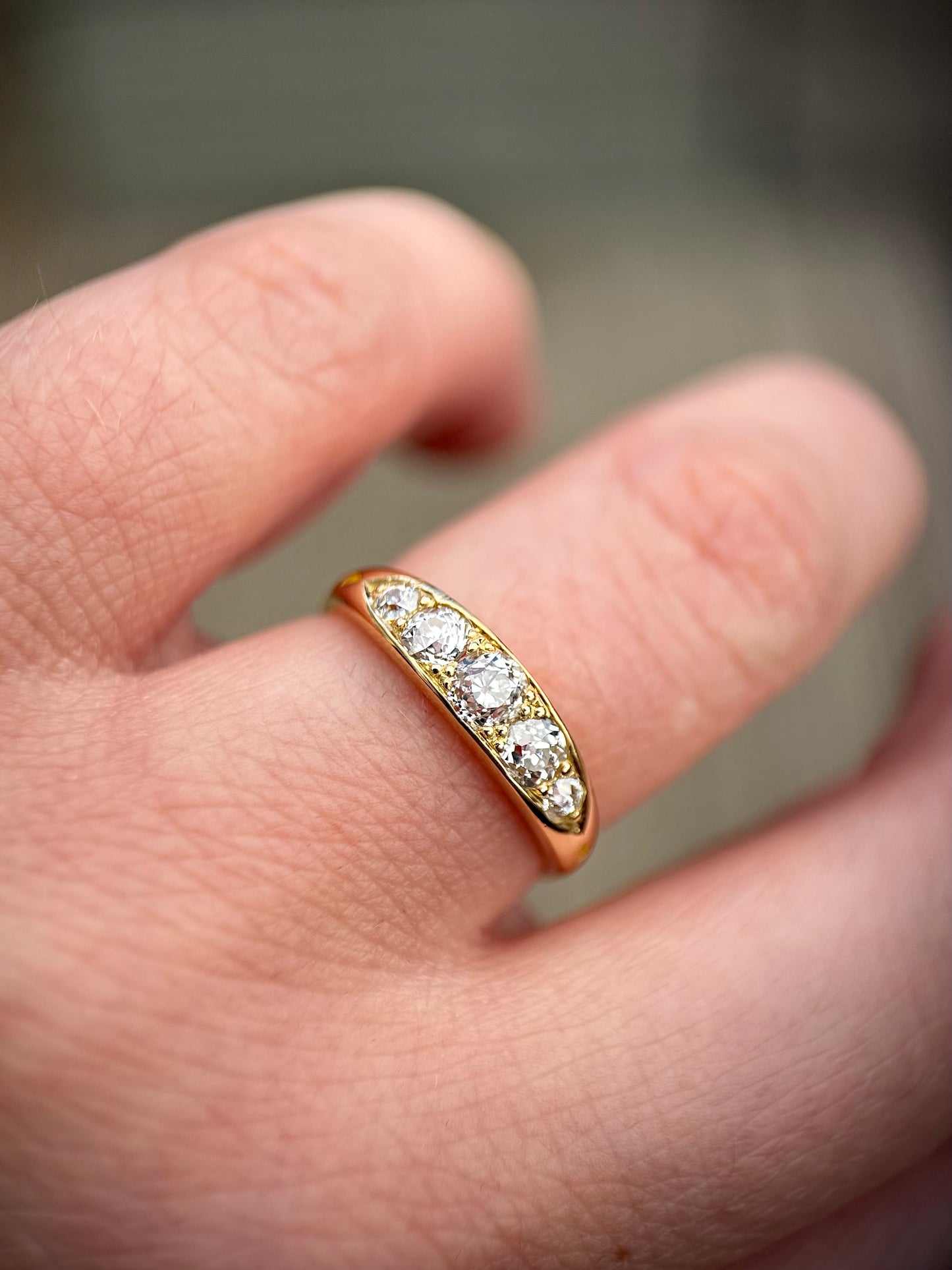 18ct Gold Antique 0.80ct Old Cut Diamond Five Stone Half Hoop Ring Size N