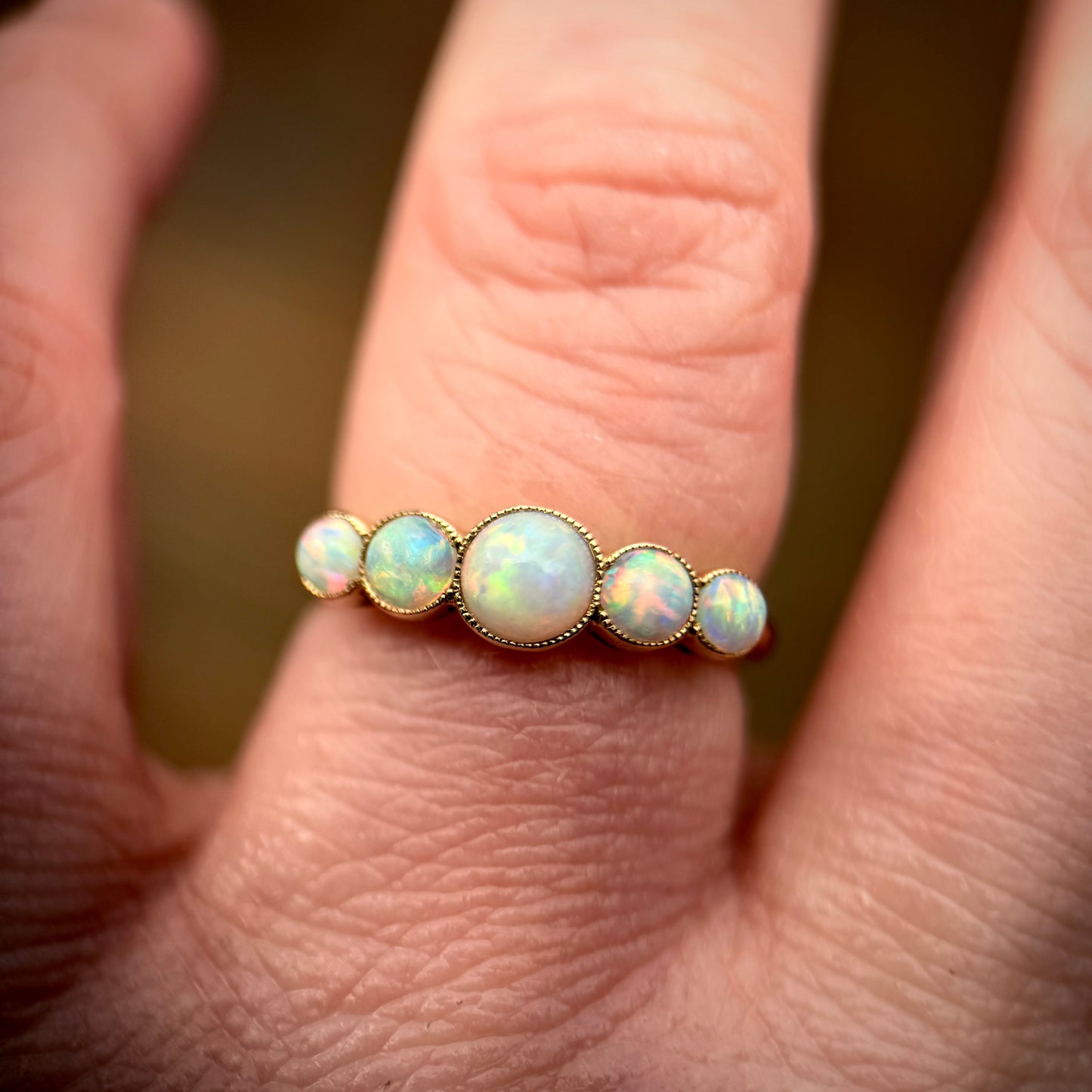 18CT Gold antique fiery crystal Opal five stone half hoop milgrain set ring