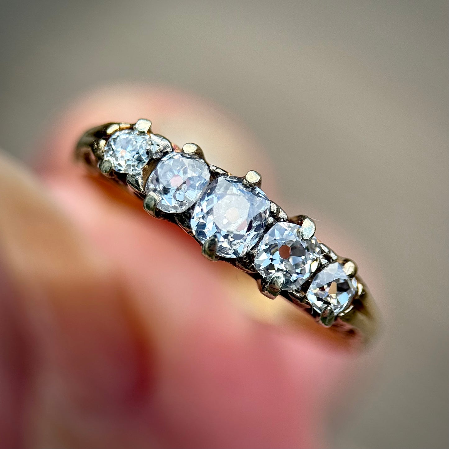 18ct Gold Antique 0.875ct Old Cut Diamond Five Stone Half Hoop Ring Size Q