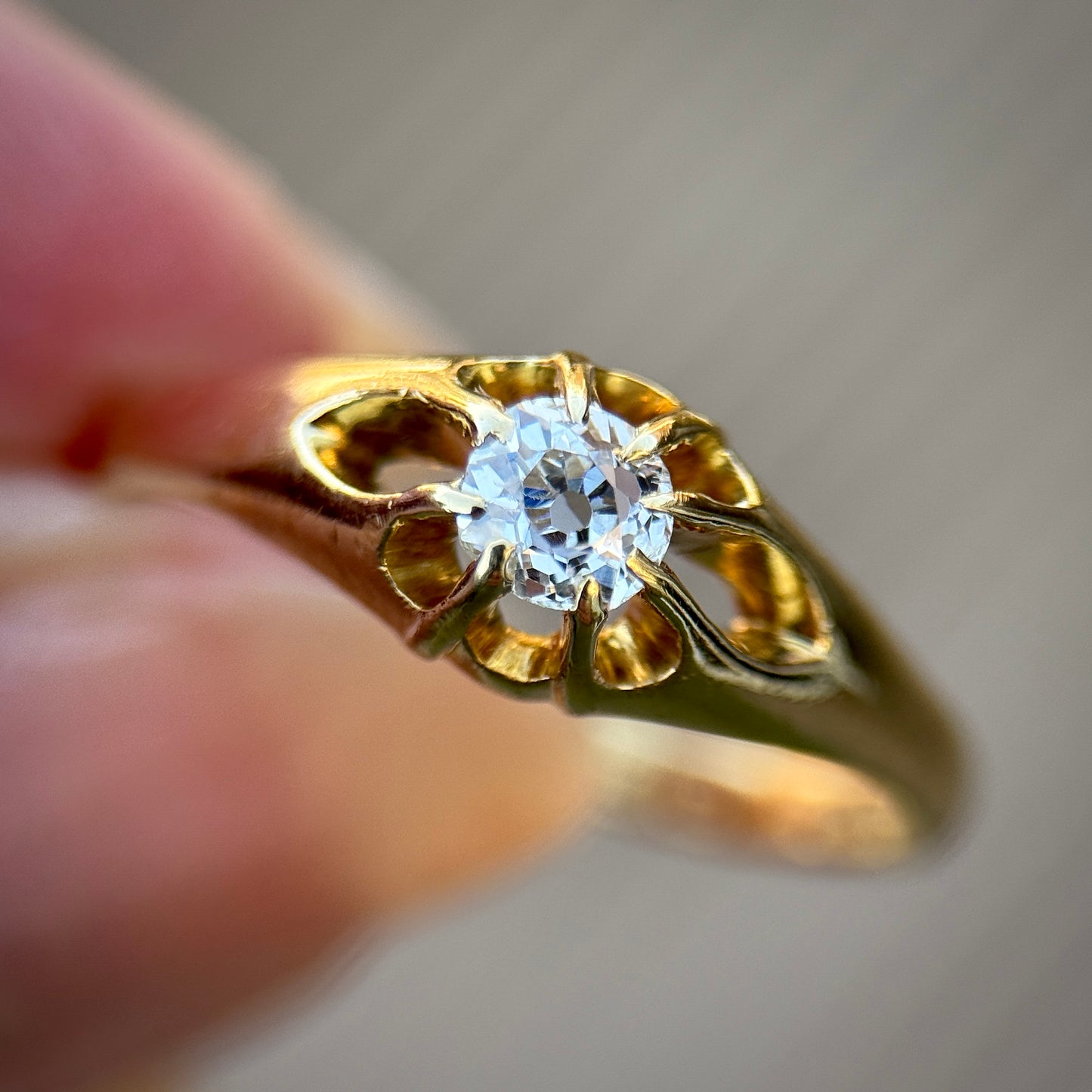 18ct Gold Antique Fully Hallmarked 0.30ct Old Cut Diamond gypsy Ring
