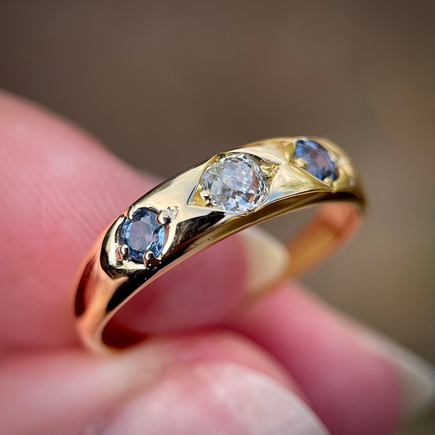 18ct Gold Antique Three Stone Old Cut Diamond & Sapphire Gypsy Ring Band