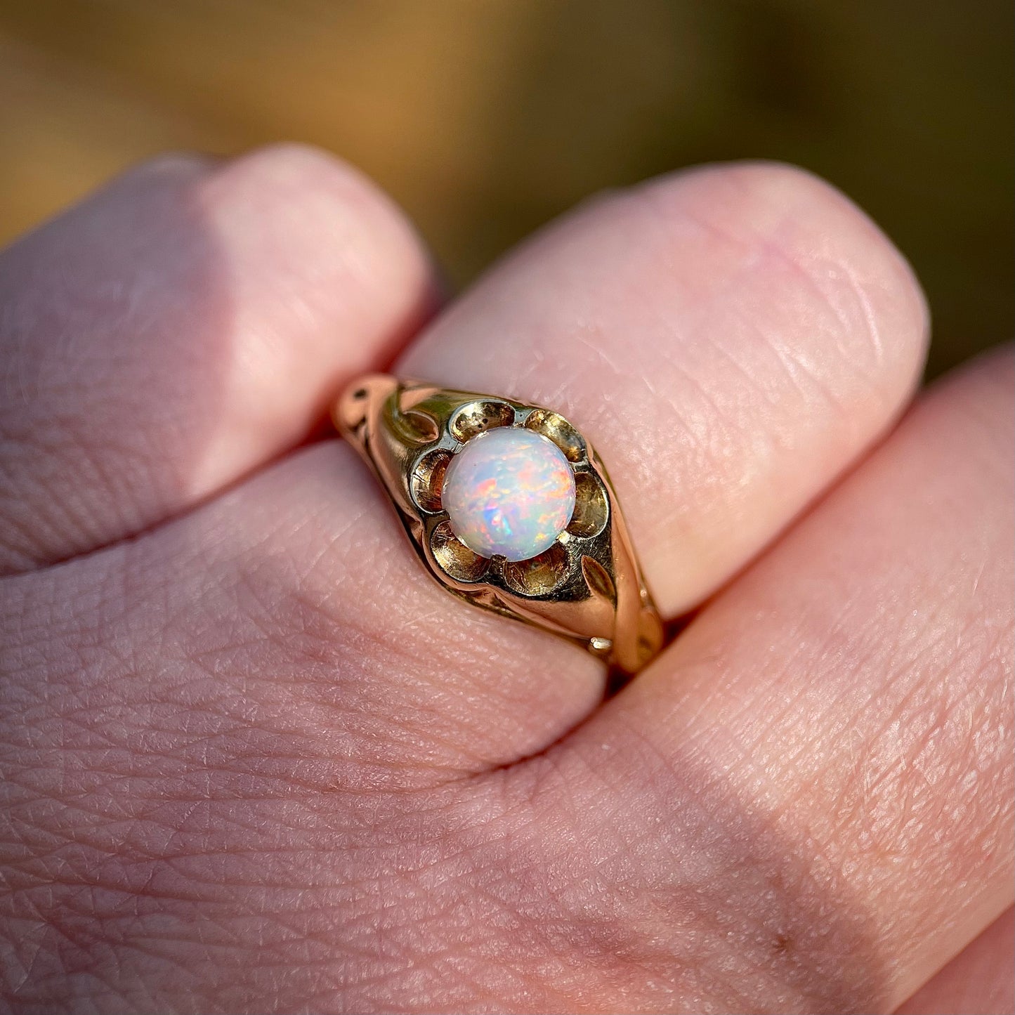 18CT Gold Antique Victorian Fiery Crystal Opal Solitaire Gypsy Ring Size L 1/2