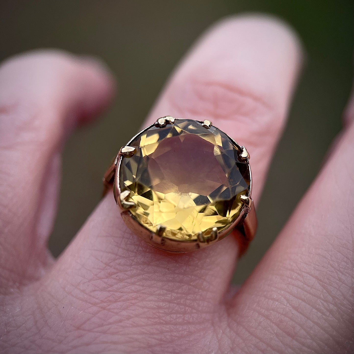 Impressive 15ct Gold Antique Georgian / Early Victorian 12.00ct Citrine Ring