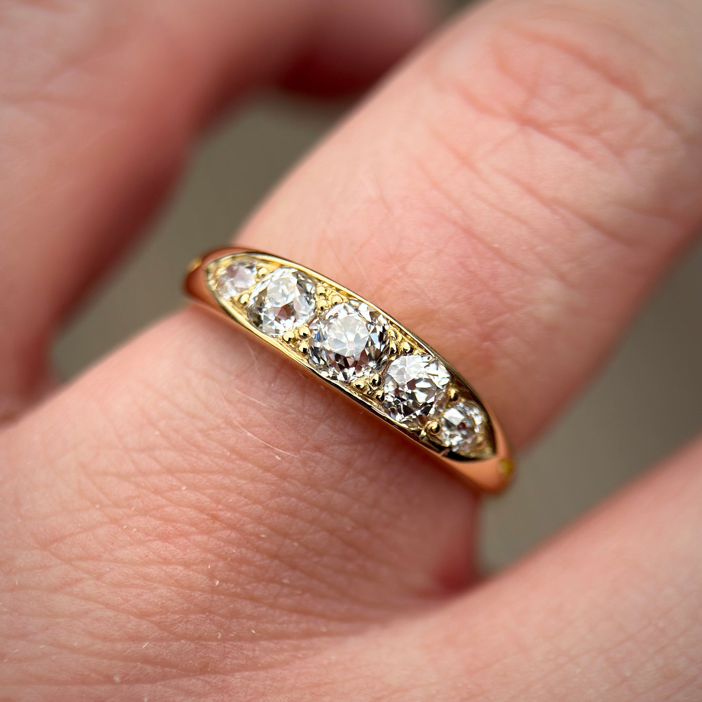 18ct Gold Antique 0.80ct Old Cut Diamond Five Stone Half Hoop Ring Size N