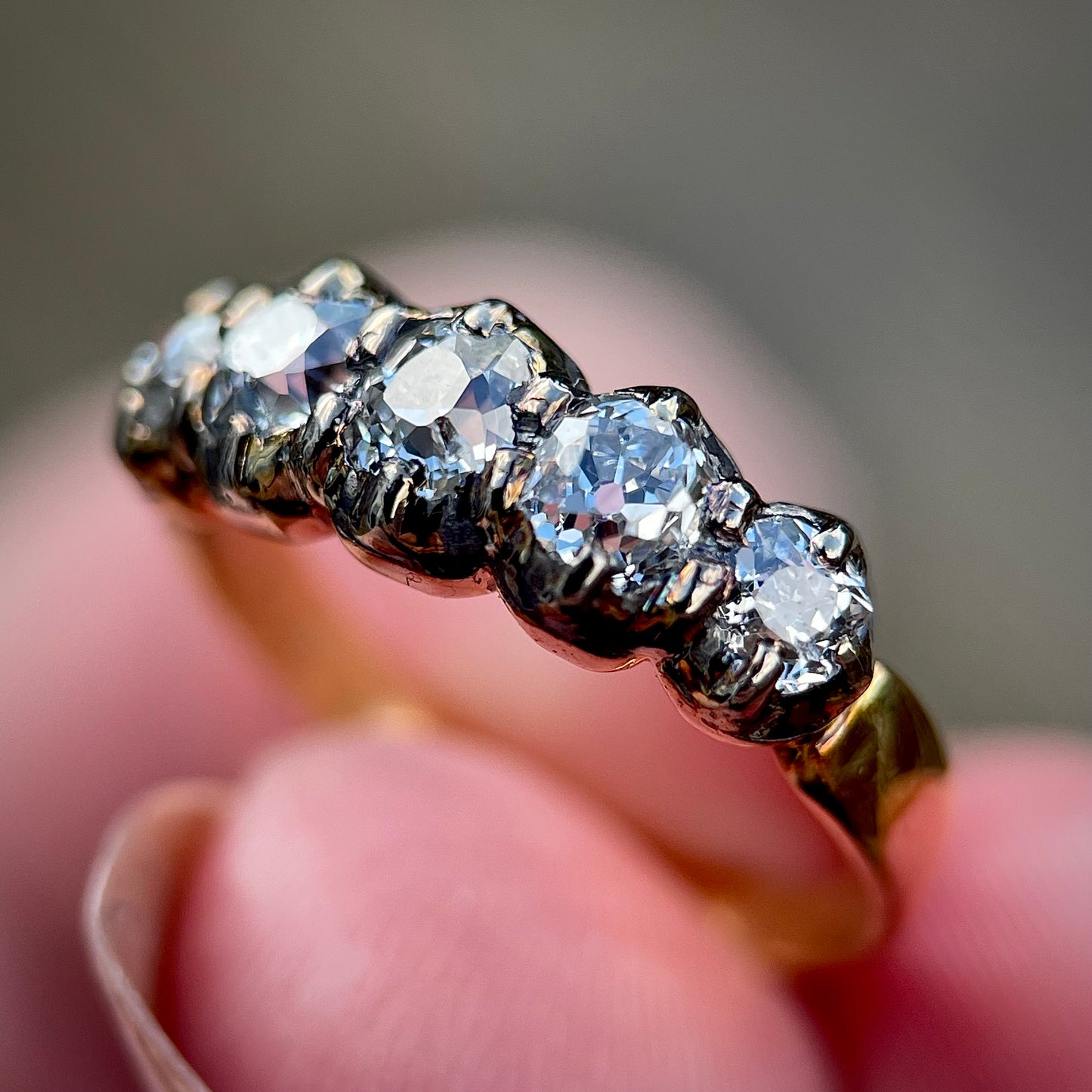 18ct Gold Antique Georgian Victorian Old Cut Diamond Five Stone Half Hoop Ring