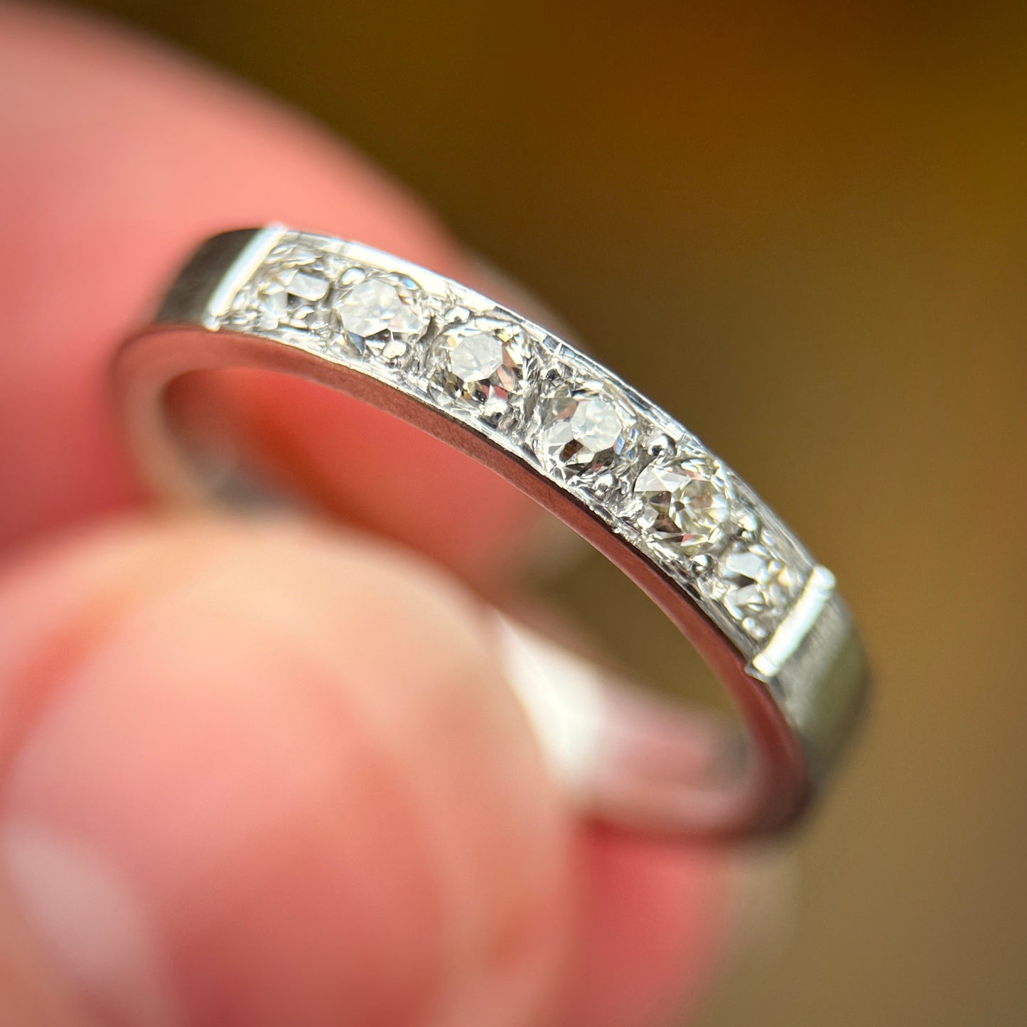 18CT White Gold 0.42ct Old Cut Diamond Half Eternity Band Ring Size N 1/2 4.5g