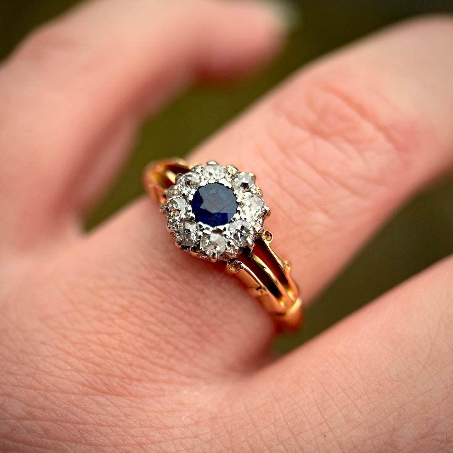 18CT Gold Antique 0.25ct Sapphire & 0.32ct Old Cut Diamond Cluster Ring
