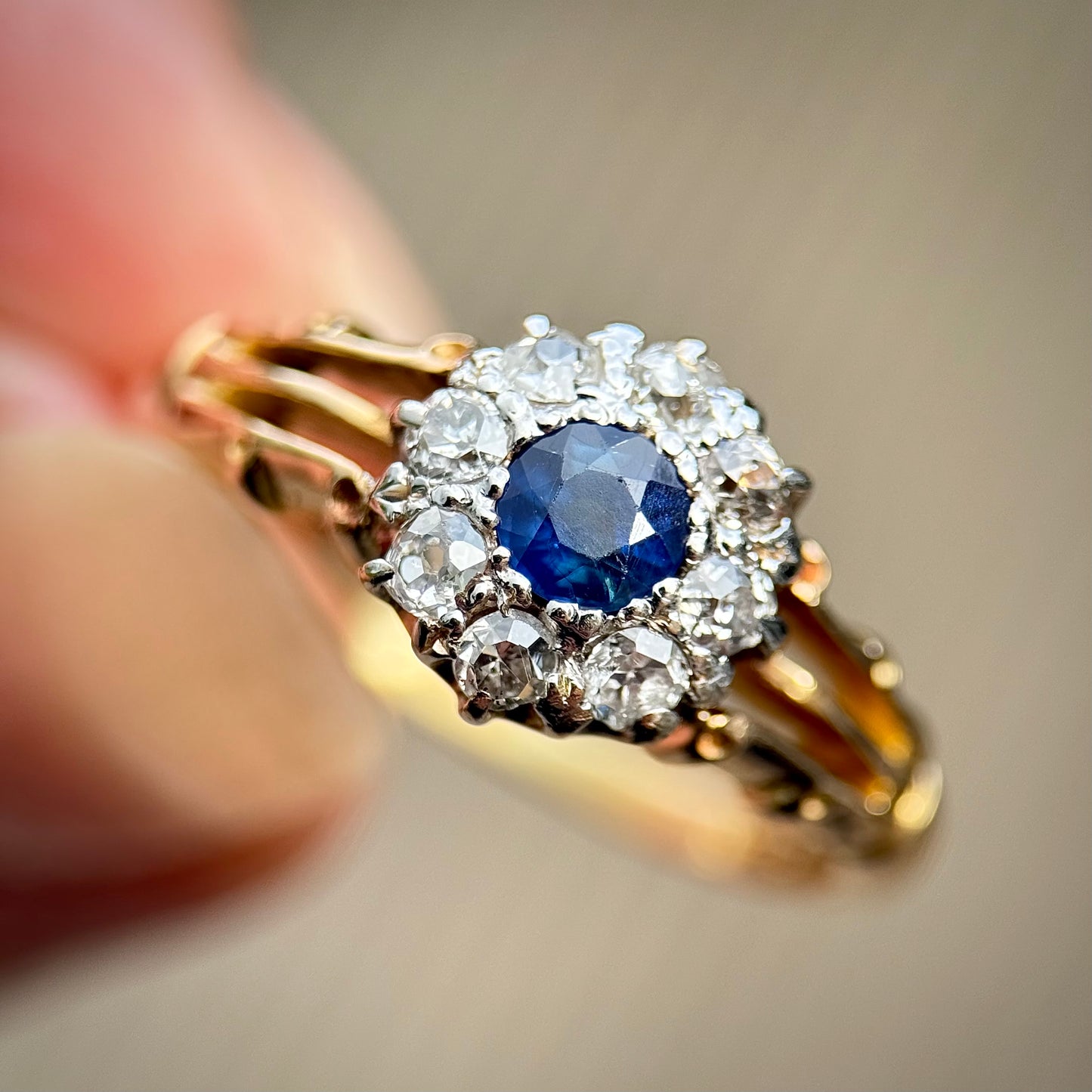 18CT Gold Antique 0.25ct Sapphire & 0.32ct Old Cut Diamond Cluster Ring