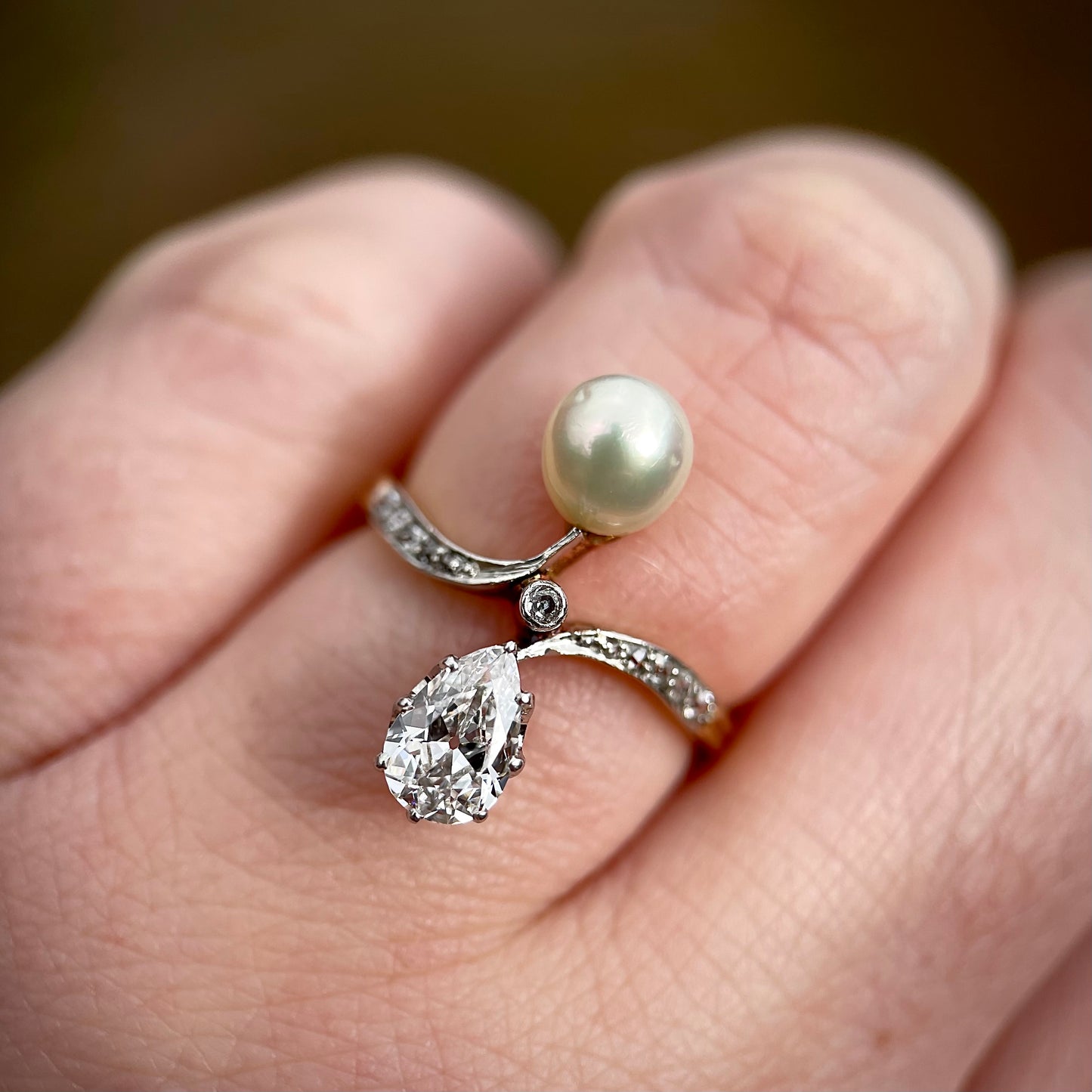 18CT Gold Antique 0.80ct Pear Cut Diamond & Pearl Toi Et Moi ring