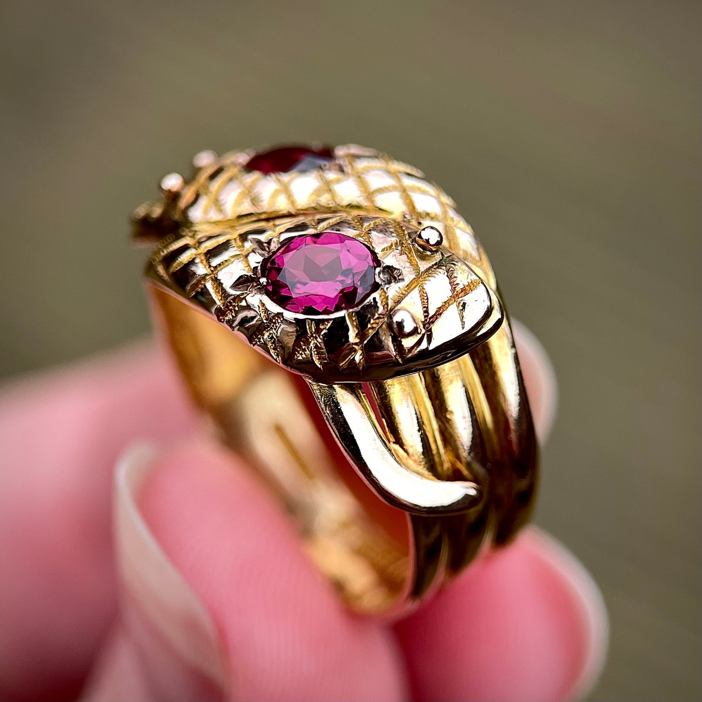 9CT Gold Antique (1915) Double Headed Snake / Cobra Ring 5.1g