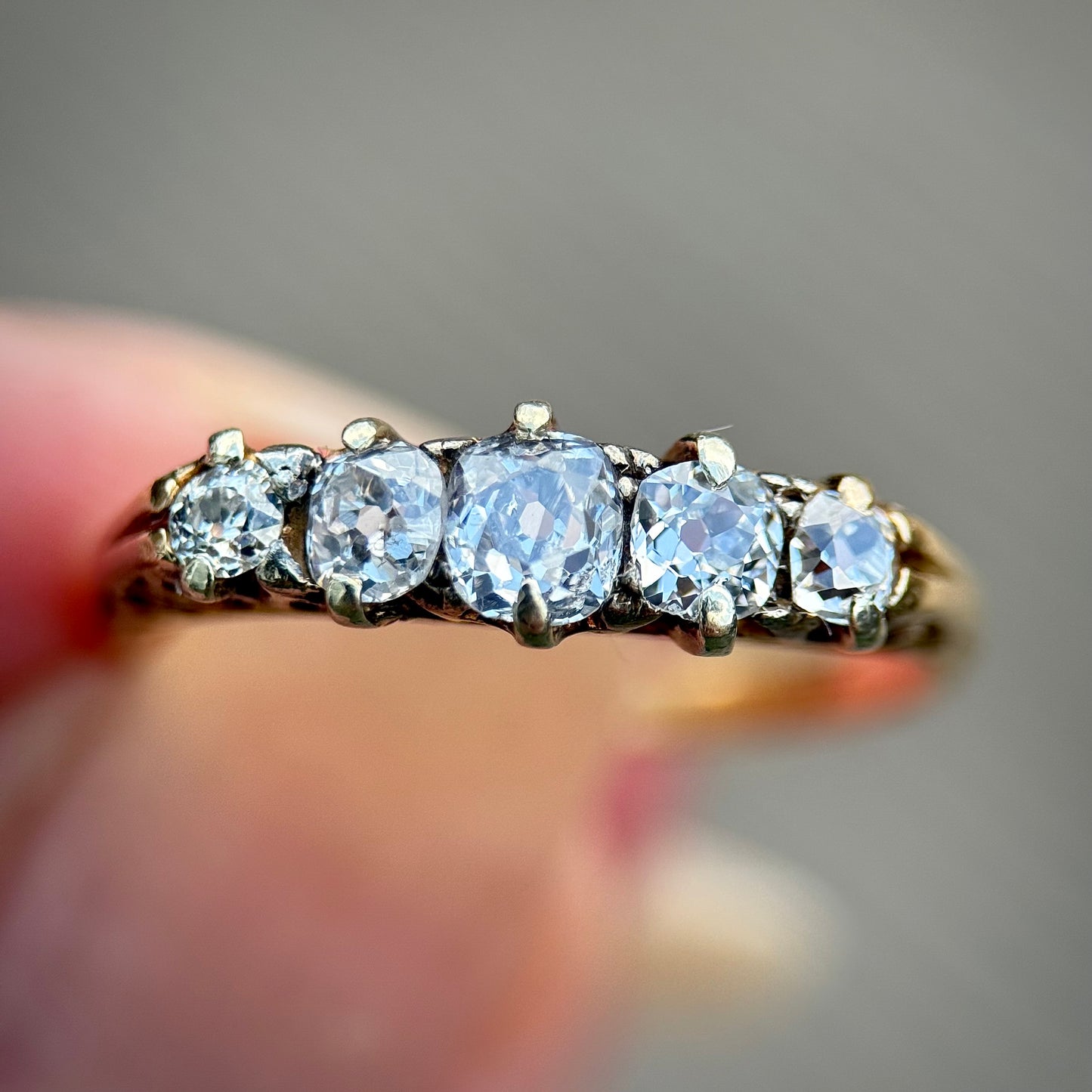 18ct Gold Antique 0.875ct Old Cut Diamond Five Stone Half Hoop Ring Size Q