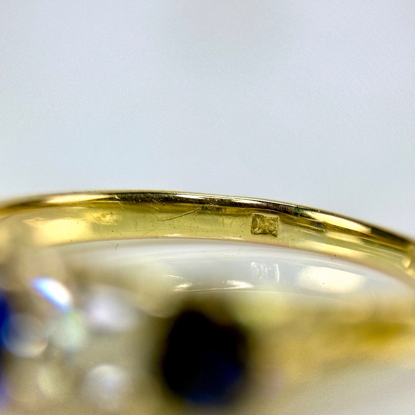 18ct Gold Antique Victorian 1.5ct Sapphire & 1ct Old Cut Diamond Five Stone Ring