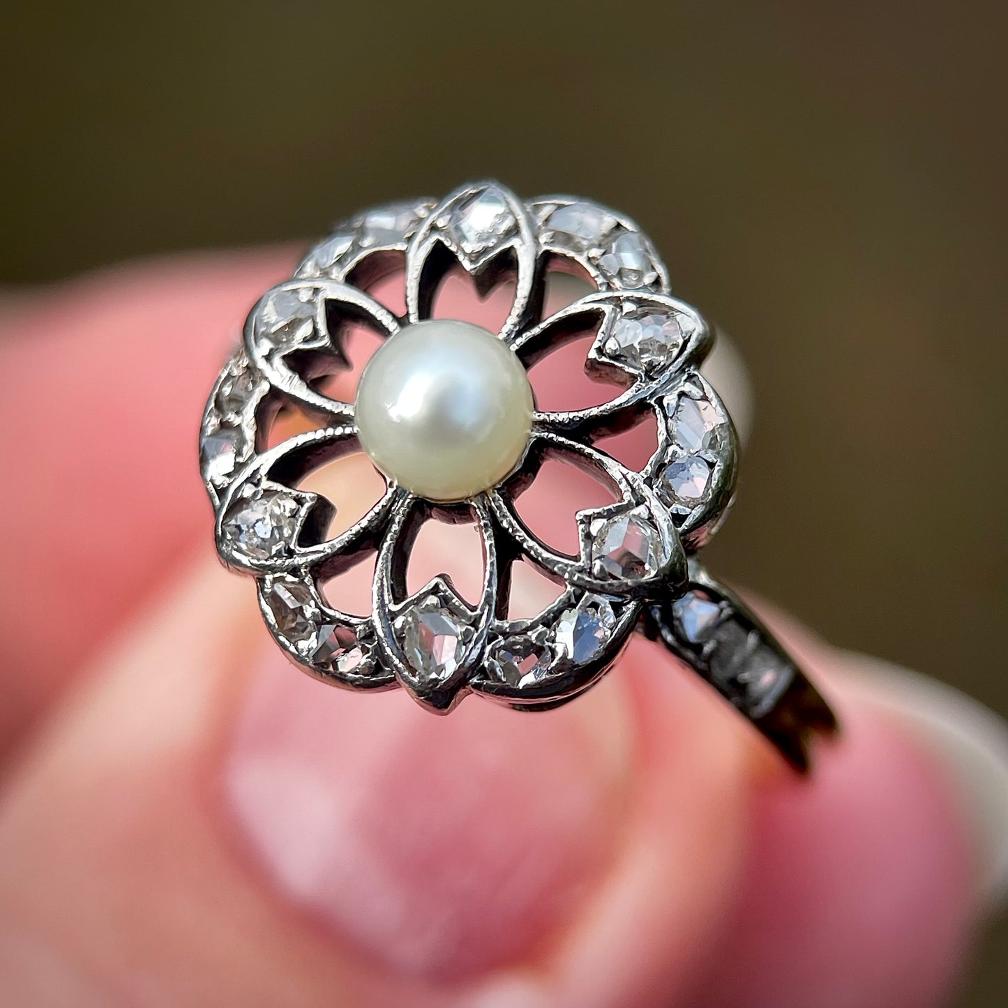 18CT Gold Antique Art Nouveau Old rose cut diamond & pearl floral flower ring