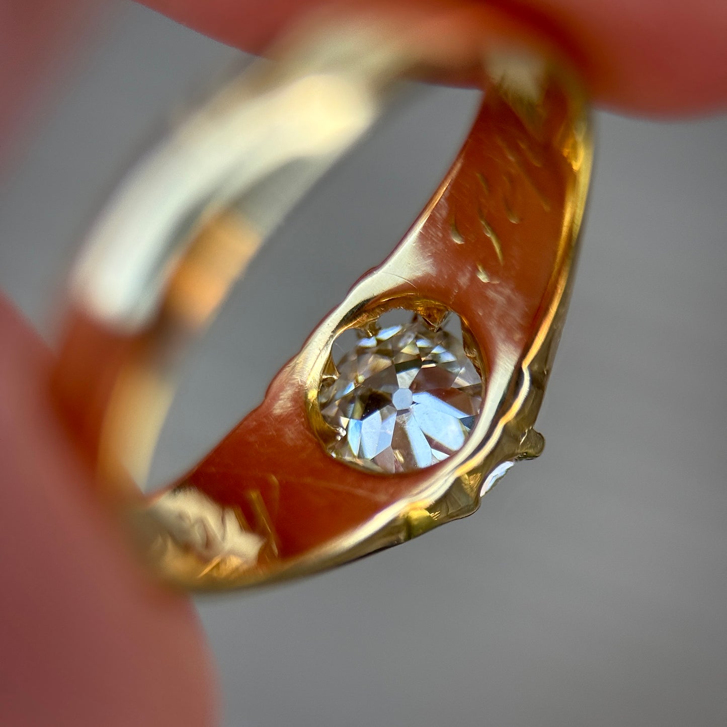 18ct Gold Antique Fully Hallmarked 0.68ct Elongated Old Cut Diamond gypsy Ring