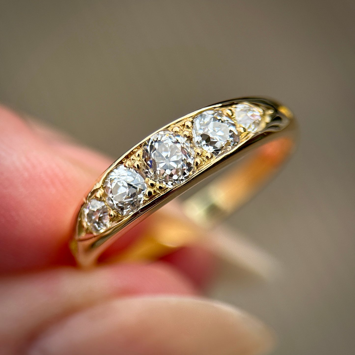 18ct Gold Antique 0.80ct Old Cut Diamond Five Stone Half Hoop Ring Size N