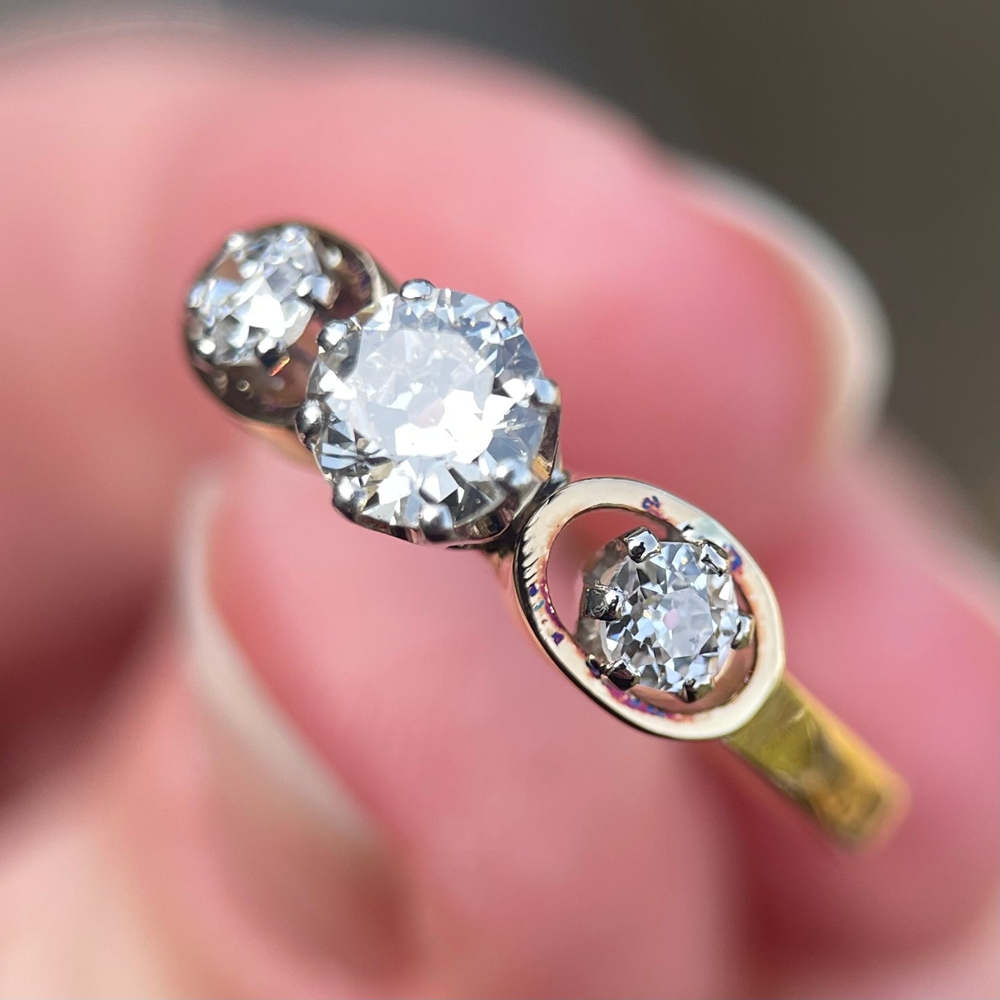 18ct Gold 0.88ct Old Cut Diamond Three Stone Trilogy Ring