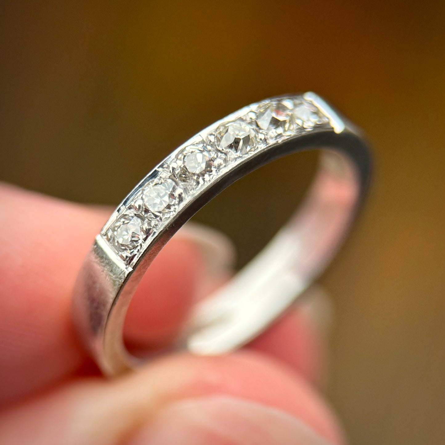 18CT White Gold 0.42ct Old Cut Diamond Half Eternity Band Ring Size N 1/2 4.5g