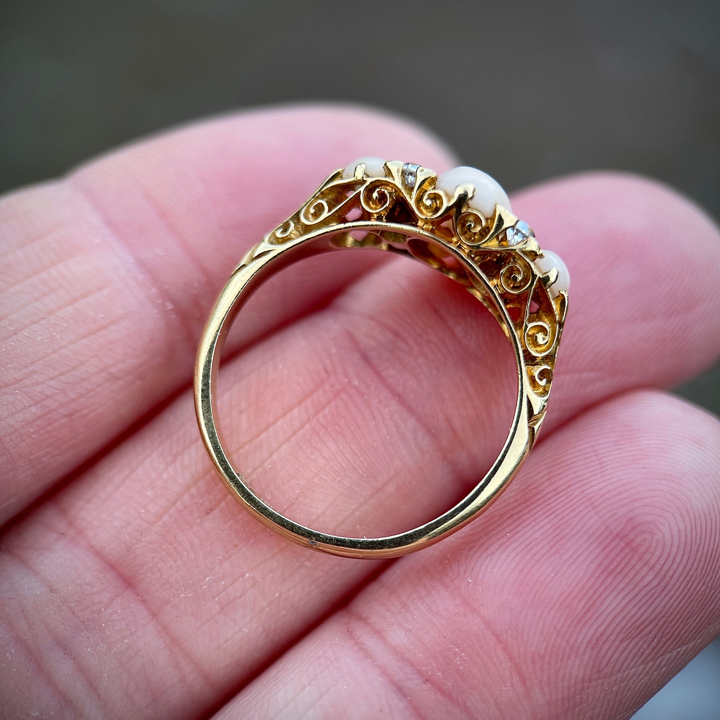 18CT Gold Antique Edwardian (1907) Angel Skin Coral & Old Cut Diamond Ring