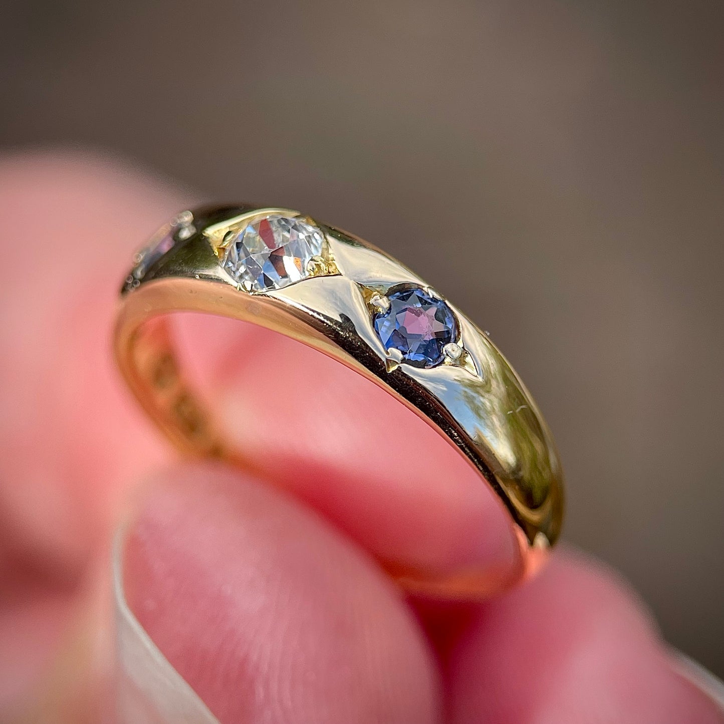 18ct Gold Antique Three Stone Old Cut Diamond & Sapphire Gypsy Ring Band