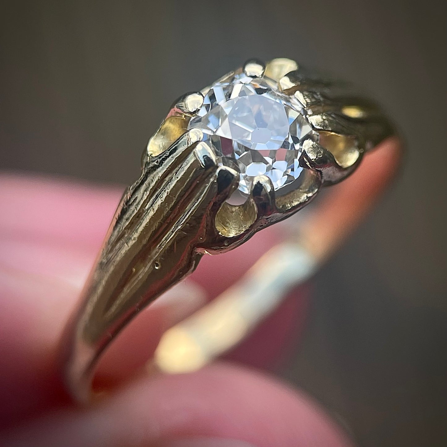 18ct gold Antique 0.80ct Old Cut Diamond Solitaire Gypsy Ring