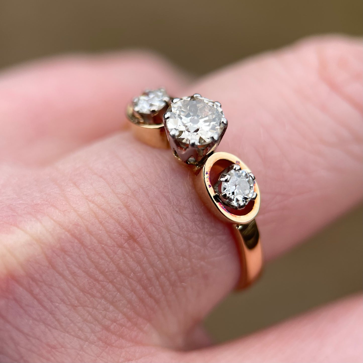 18ct Gold 0.88ct Old Cut Diamond Three Stone Trilogy Ring