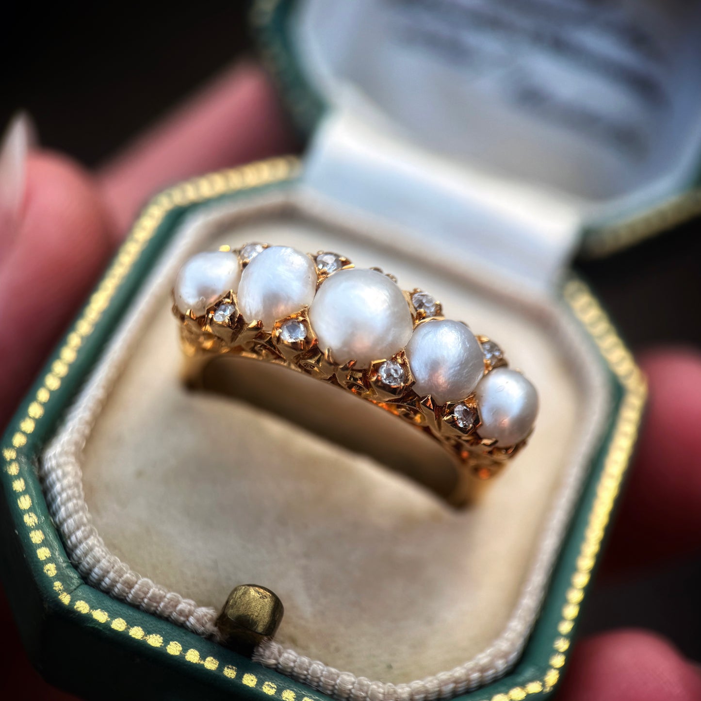 HUGE 18CT Gold Antique Pearl & old cut diamond five stone half hoop ring 7.8g