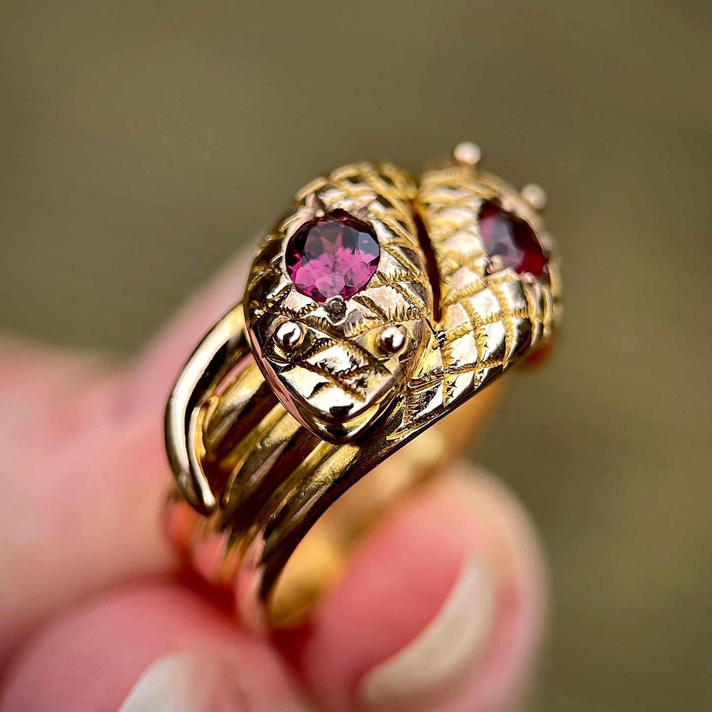 9CT Gold Antique (1915) Double Headed Snake / Cobra Ring 5.1g