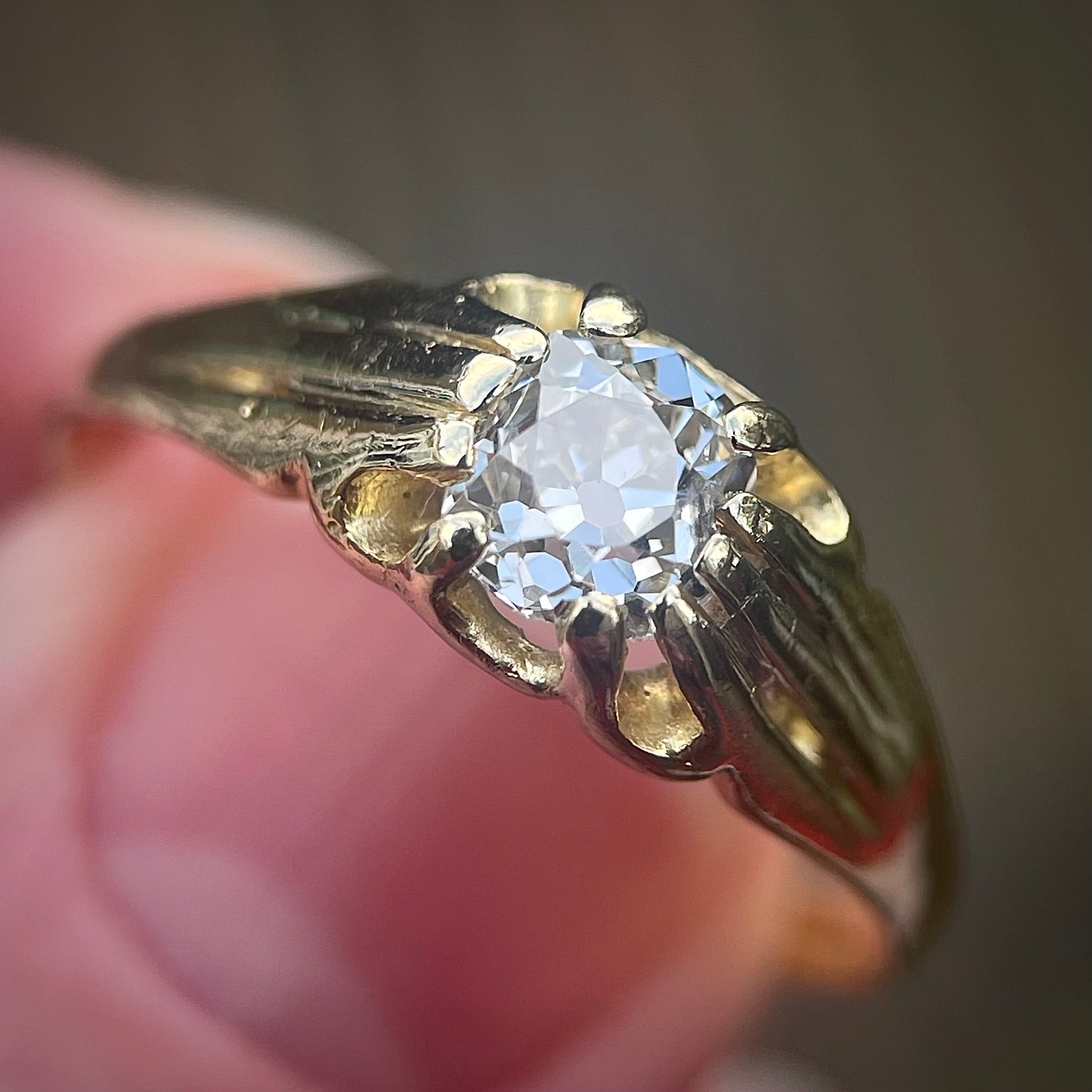 18ct gold Antique 0.80ct Old Cut Diamond Solitaire Gypsy Ring