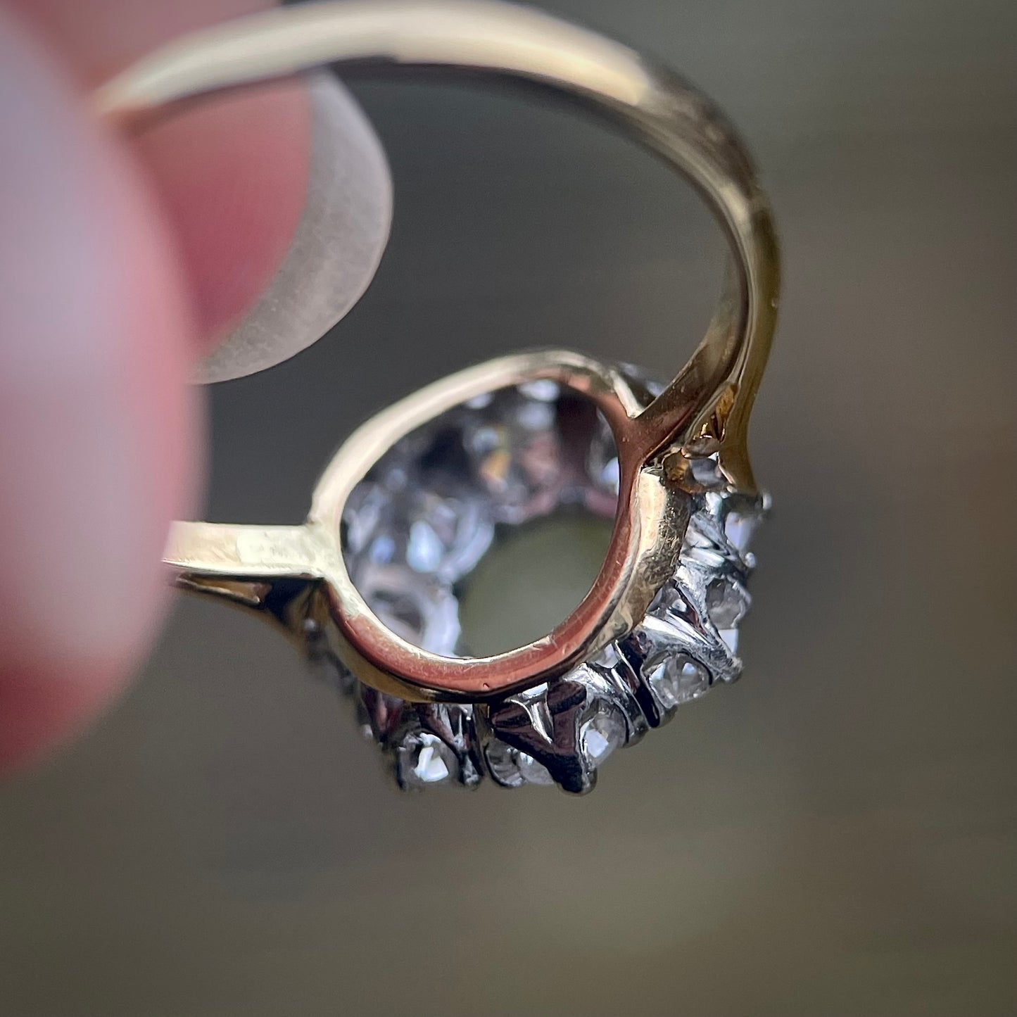 18CT Gold Antique Edwardian Cats Eye Chrysoberyl & Old Cut Diamond Cluster Ring