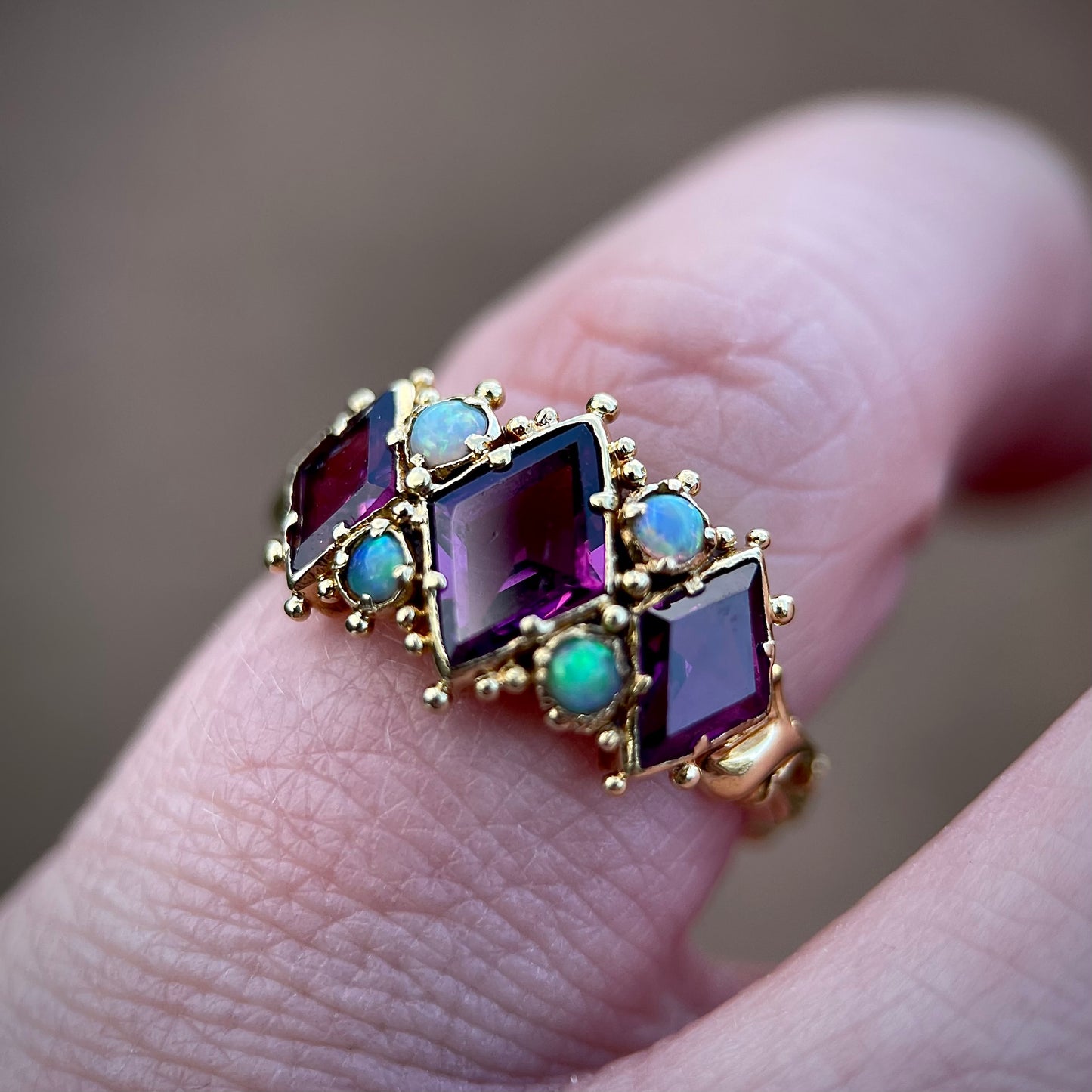 18ct Gold Antique Amethyst & Opal Art Nouveau Arts & Crafts Ring Size J