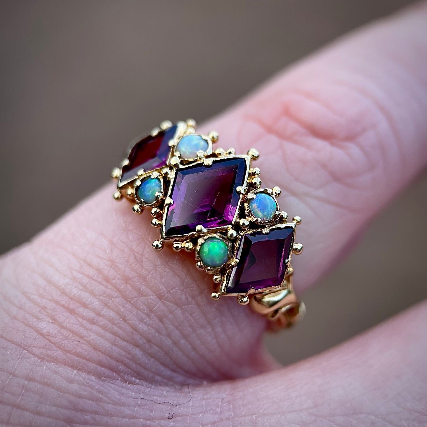 18ct Gold Antique Amethyst & Opal Art Nouveau Arts & Crafts Ring Size J