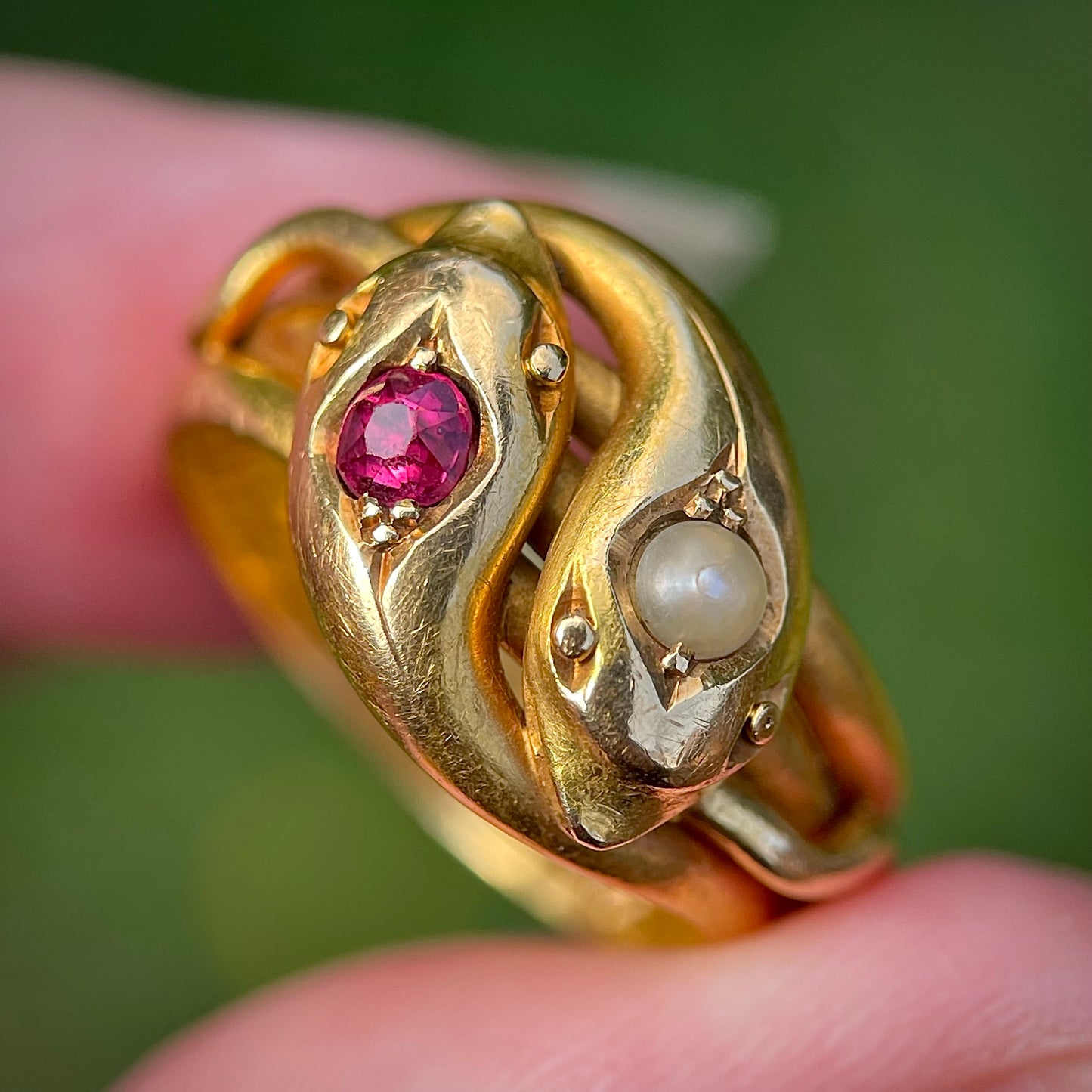 Museum Quality 18CT Gold Antique Victorian 1890 Double Headed Snake Ring