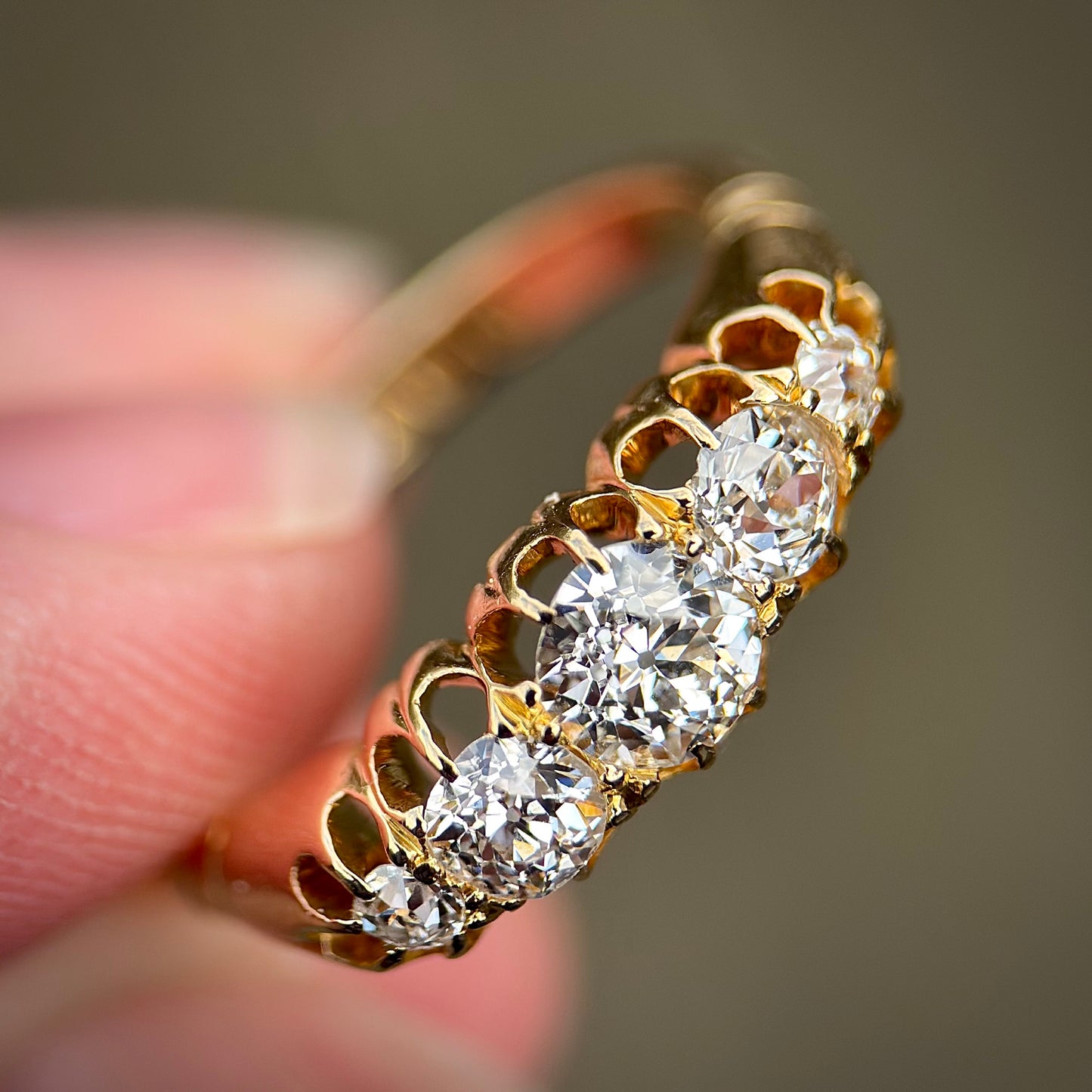 18ct Gold 0.87ct Antique Fully Hallmarked Old Cut Diamond Five Stone Ring