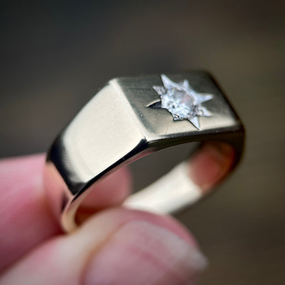 9CT Gold Diamond Solitaire Signet Gypsy Ring Heavy 9.7 grams Size U 1/2