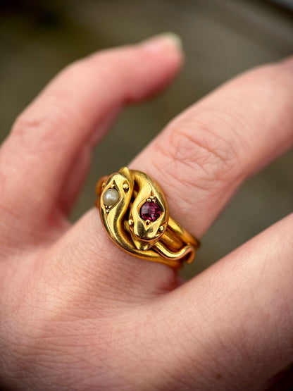 Museum Quality 18CT Gold Antique Victorian 1890 Double Headed Snake Ring
