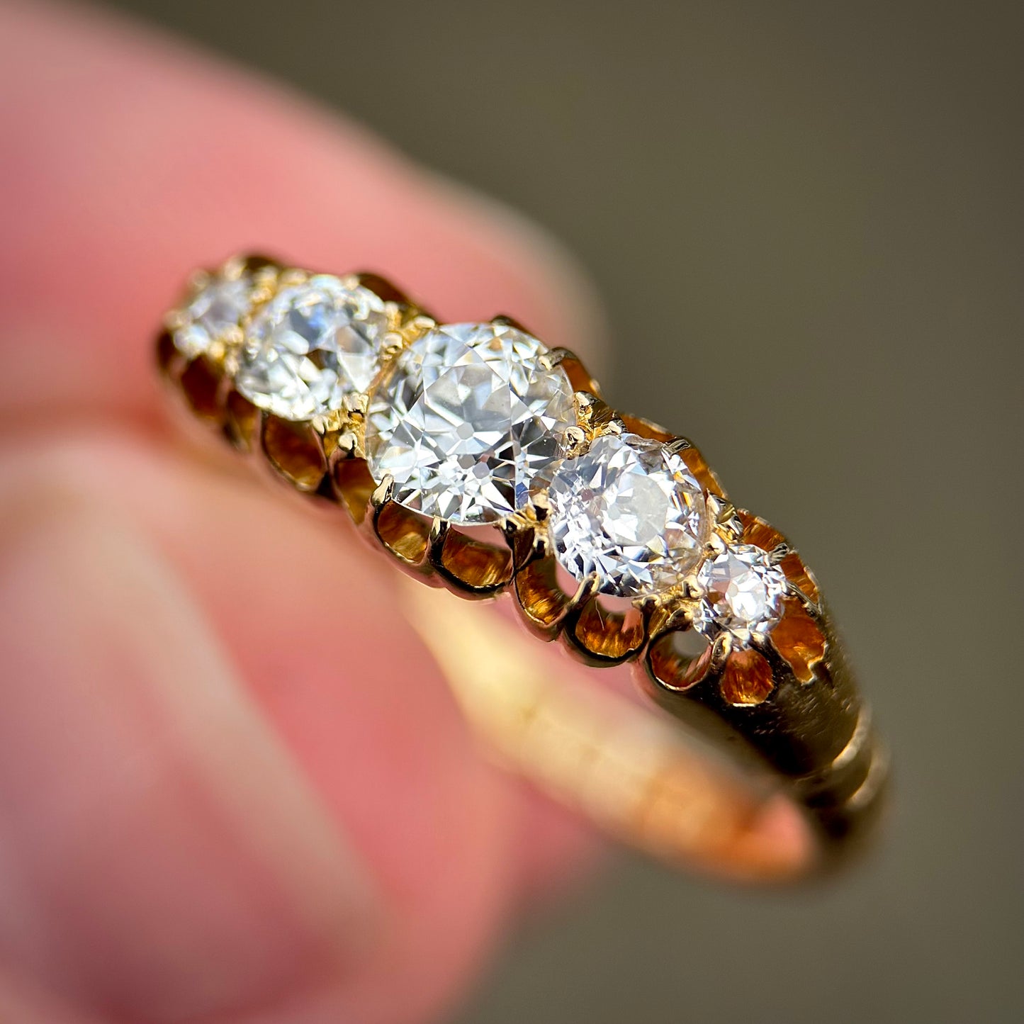 18ct Gold 0.87ct Antique Fully Hallmarked Old Cut Diamond Five Stone Ring