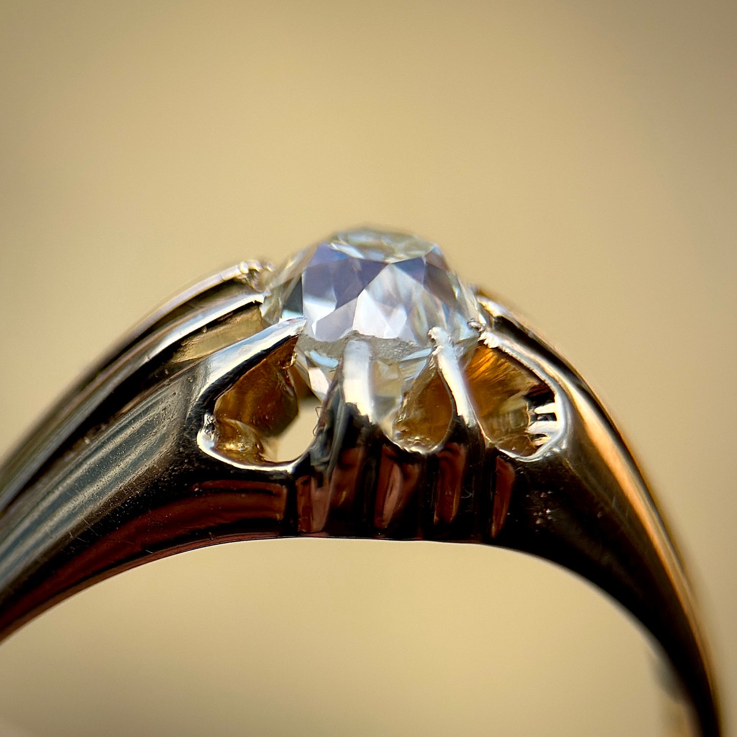 18ct Gold Antique Fully Hallmarked 0.625ct Old Cut Diamond gypsy Ring