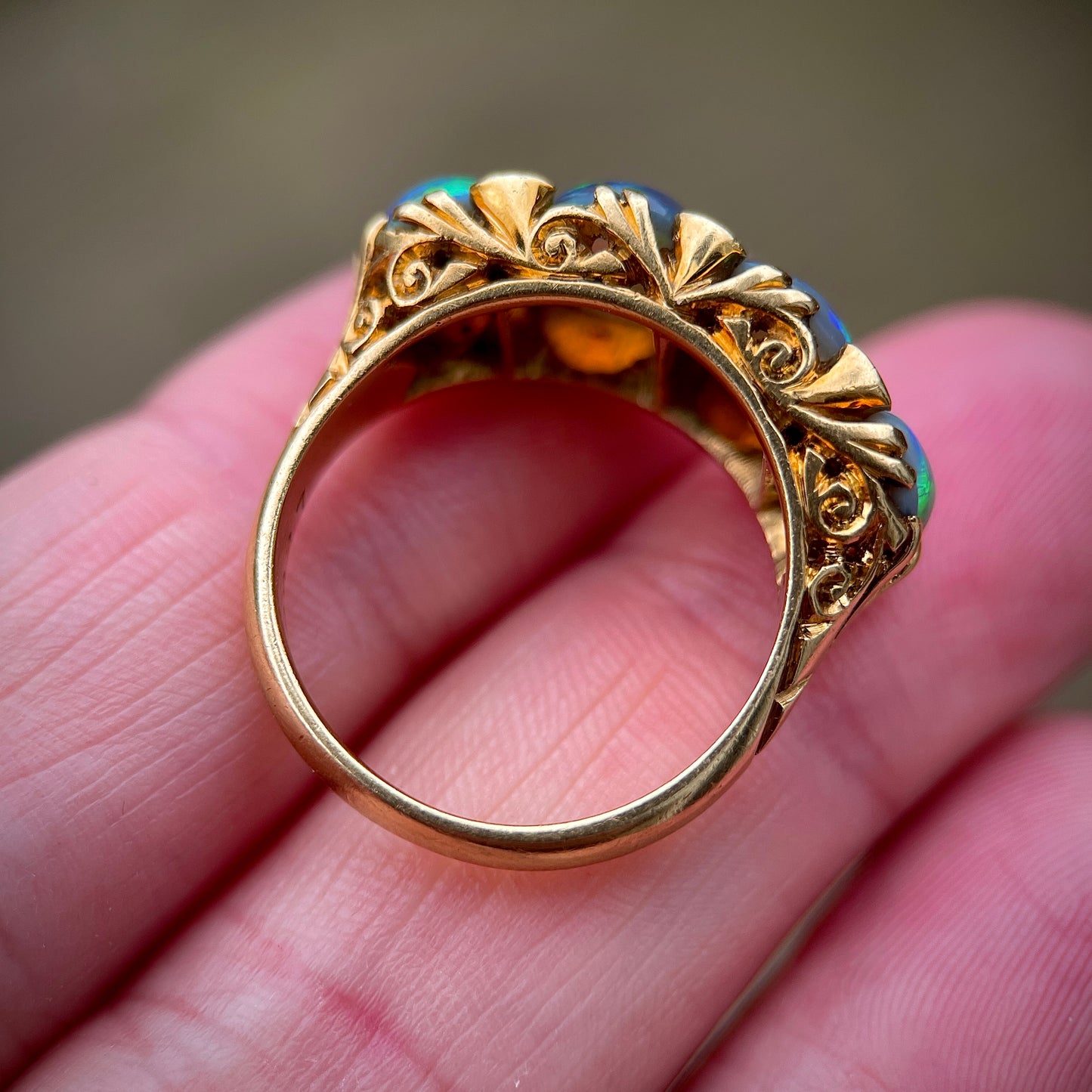 18CT Gold Large Antique Victorian Black Crystal Opal & Old Cut Diamond Ring