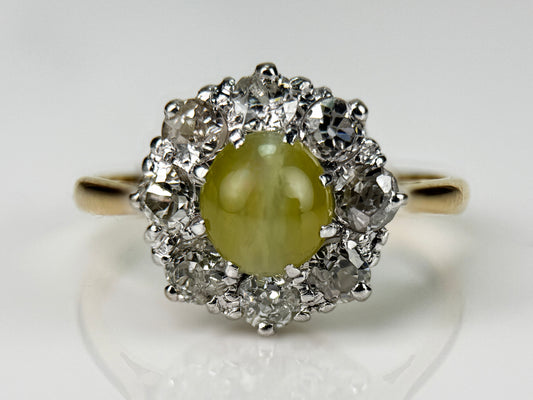 18CT Gold Antique Edwardian Cats Eye Chrysoberyl & Old Cut Diamond Cluster Ring