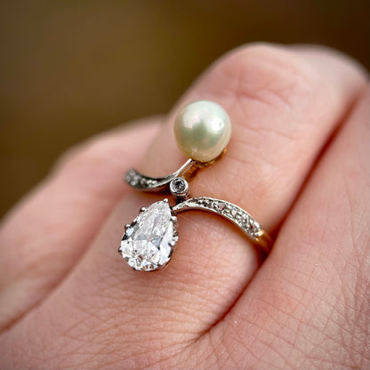 18CT Gold Antique 0.80ct Pear Cut Diamond & Pearl Toi Et Moi ring