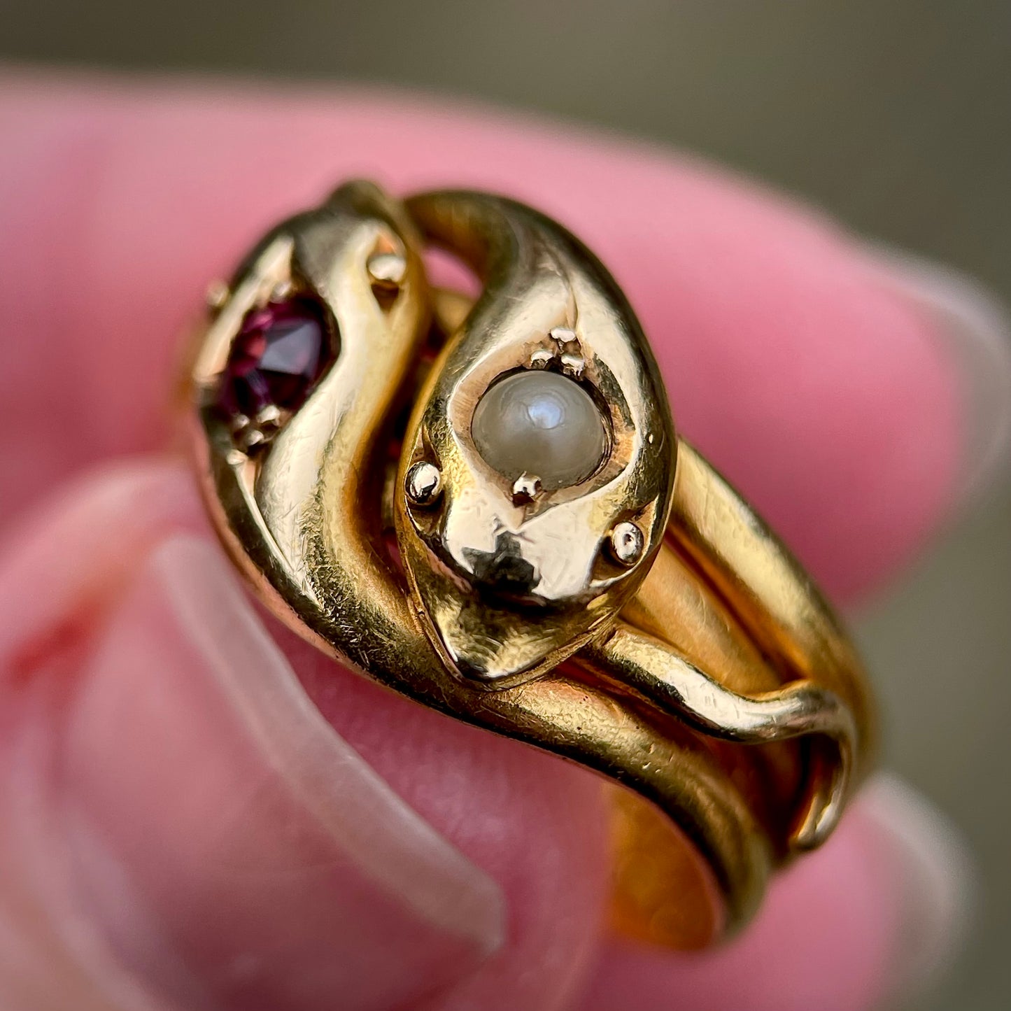 Museum Quality 18CT Gold Antique Victorian 1890 Double Headed Snake Ring