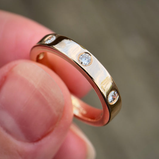 18ct Gold Fully Hallmarked Diamond Five Stone Half Eternity Ring Size K 1/2 4.6g